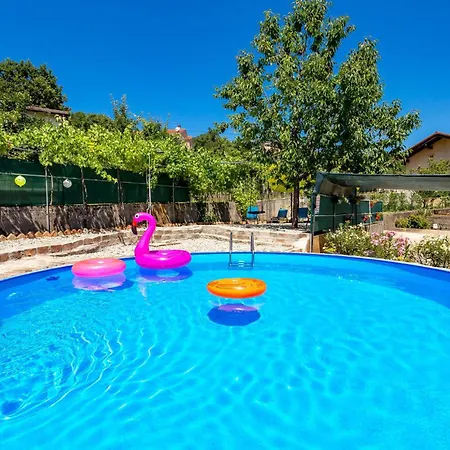 5 Bedroom Lovely In Viskovo