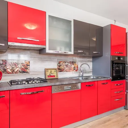 Apartament 5 Bedroom Lovely In Viskovo