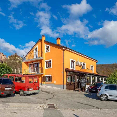 Apartament 5 Bedroom Lovely In *