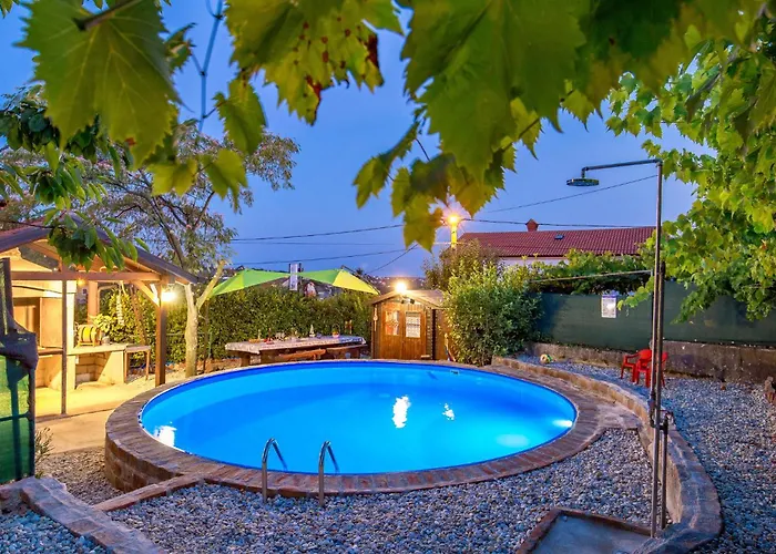 5 Bedroom Amazing In Lejlighed Viskovo