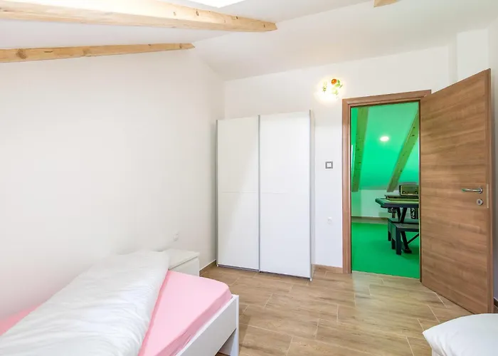 5 Bedroom Amazing In Lejlighed *