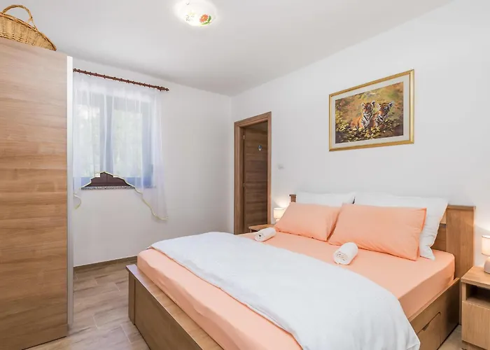 Διαμέρισμα 5 Bedroom Amazing In Viskovo