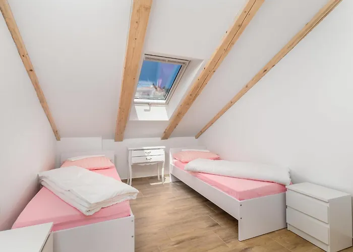 5 Bedroom Amazing In *